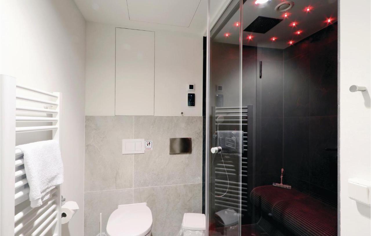 Awesome Apartment In Luebeck Travemuende With Sauna Bagian luar foto